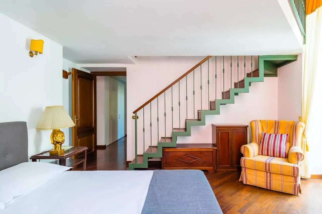 Grand Classic Apartment At San Martino By Napoliapartments 0*, ナポリ イタリア