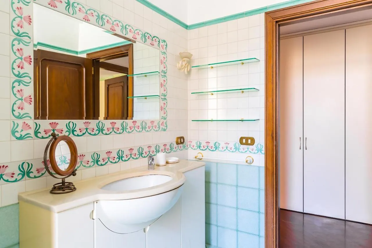 Grand Classic Apartment At San Martino By Napoliapartments