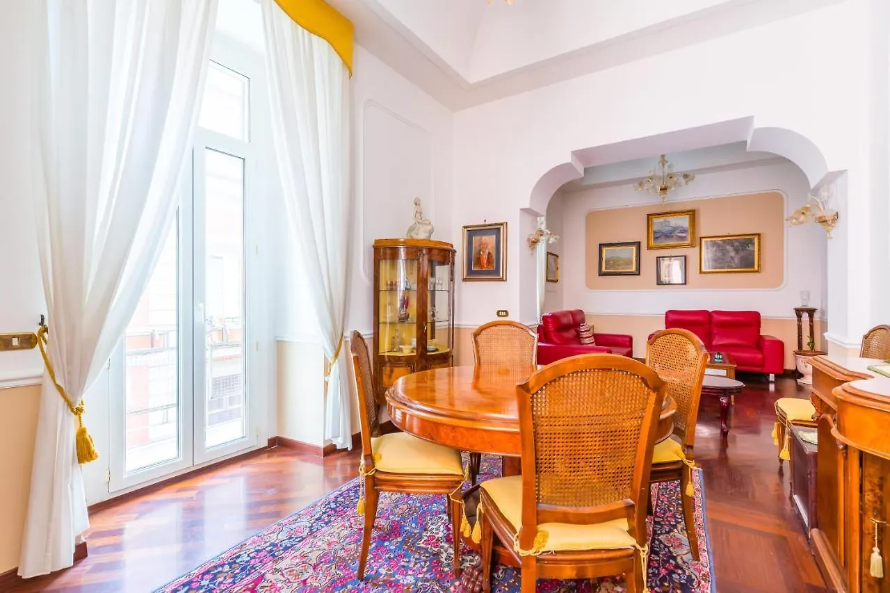 Grand Classic Apartment At San Martino By Napoliapartments 0*, Naples Italy