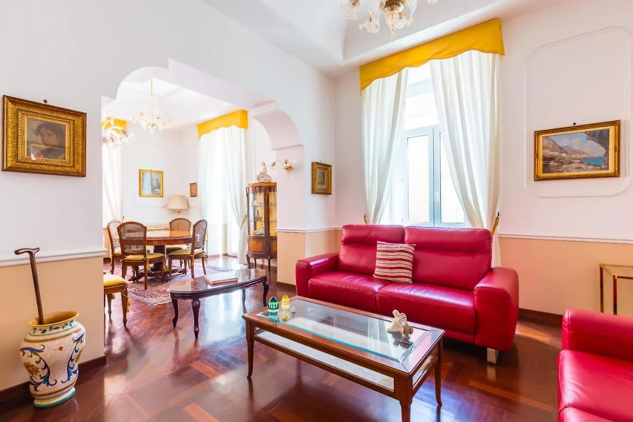 Grand Classic Apartment At San Martino By Napoliapartments 0*, Neapol