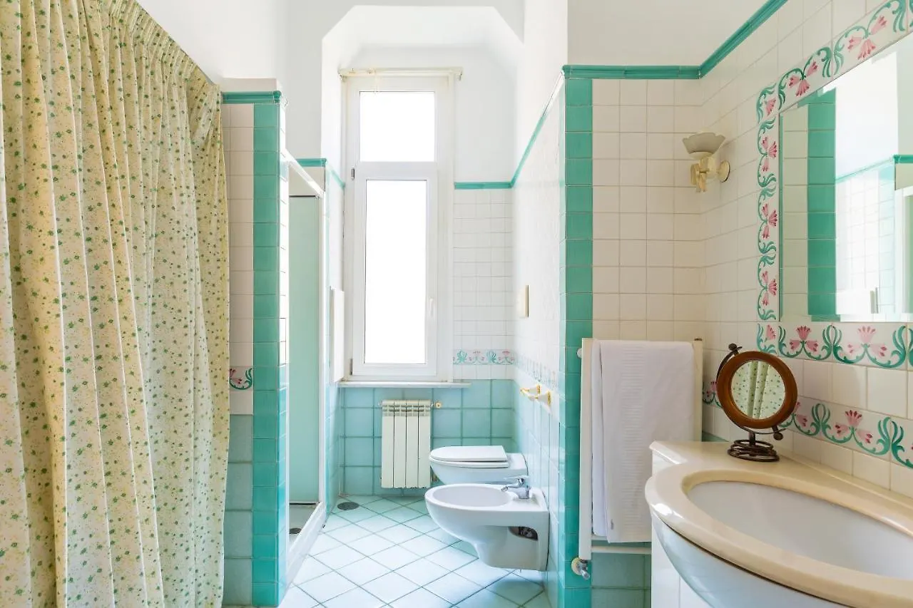 Grand Classic Apartment At San Martino By Napoliapartments  Neapol