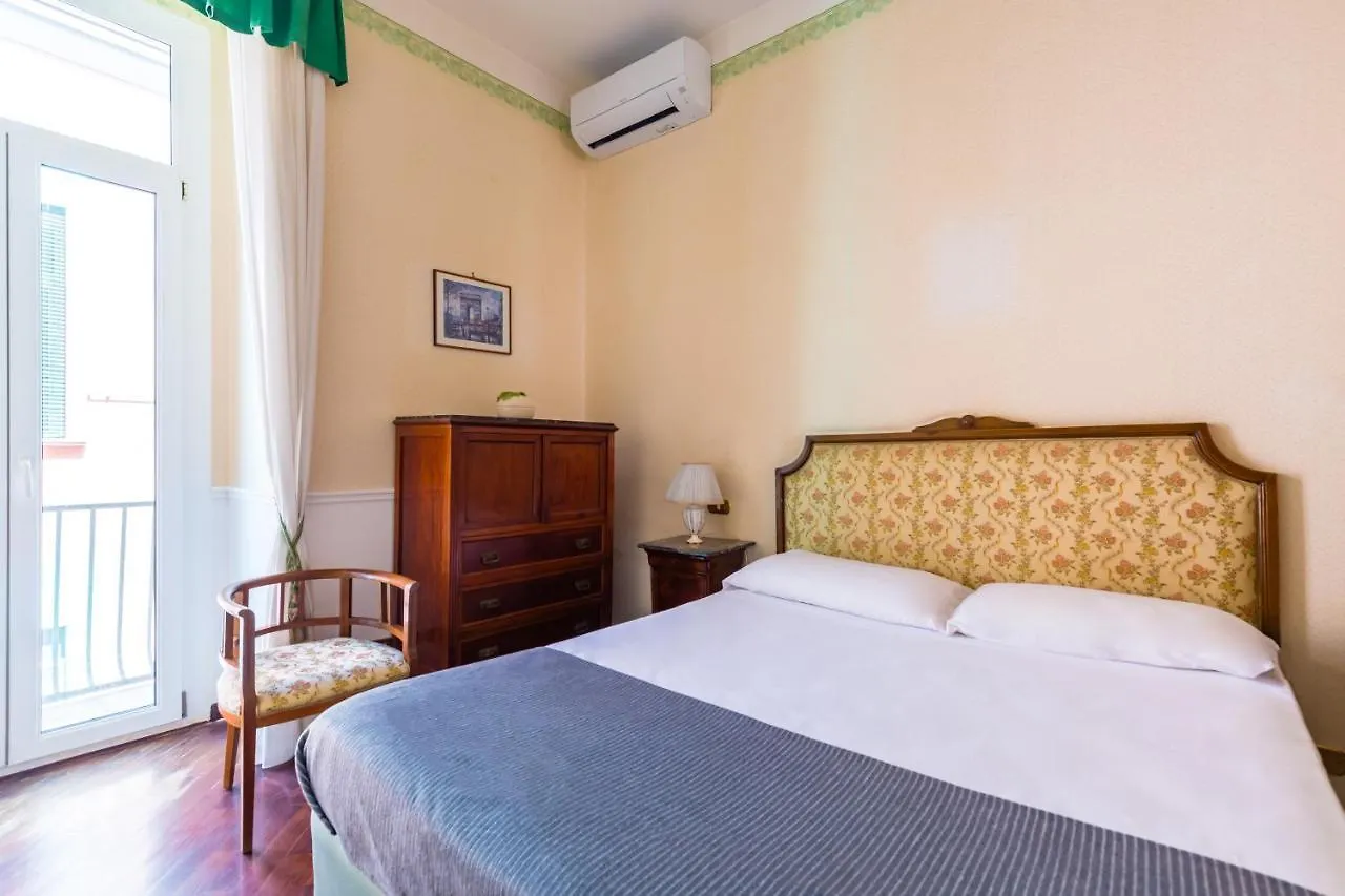 Grand Classic Apartment At San Martino By Napoliapartments  Neapol