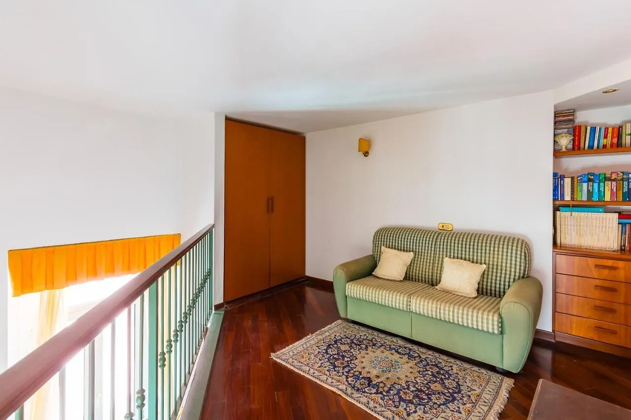 Grand Classic Apartment At San Martino By Napoliapartments 0*, Neapol